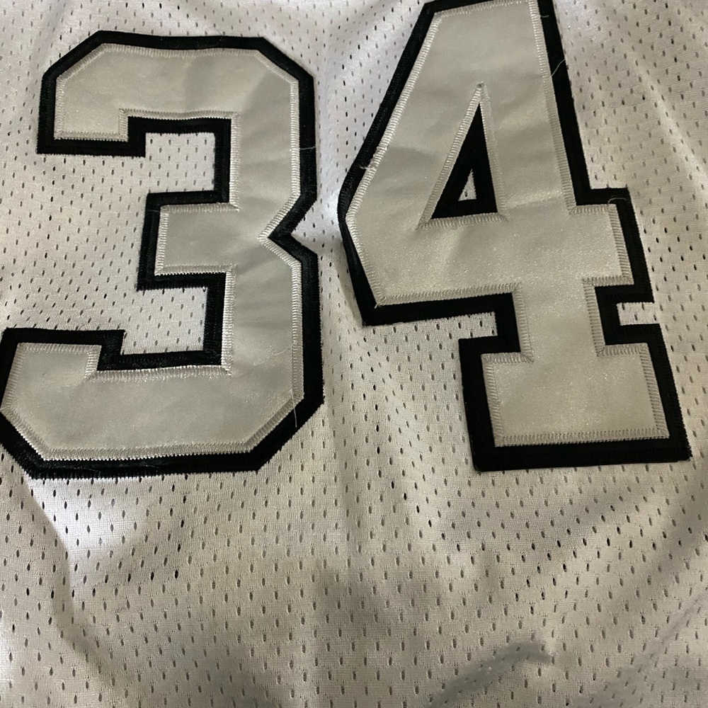 Bo Jackson - Picture 2 of 6
